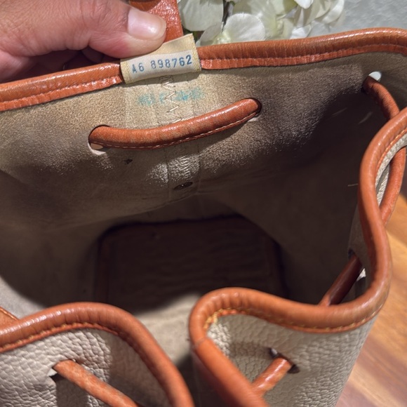 Dooney & Bourke A6-898762 Vintage Bucket Shoulder Bag - Picture 16 of 16